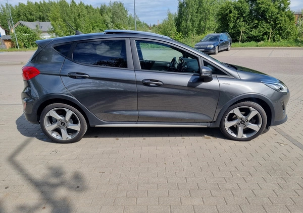 Ford Fiesta cena 56800 przebieg: 97680, rok produkcji 2019 z Kościerzyna małe 781